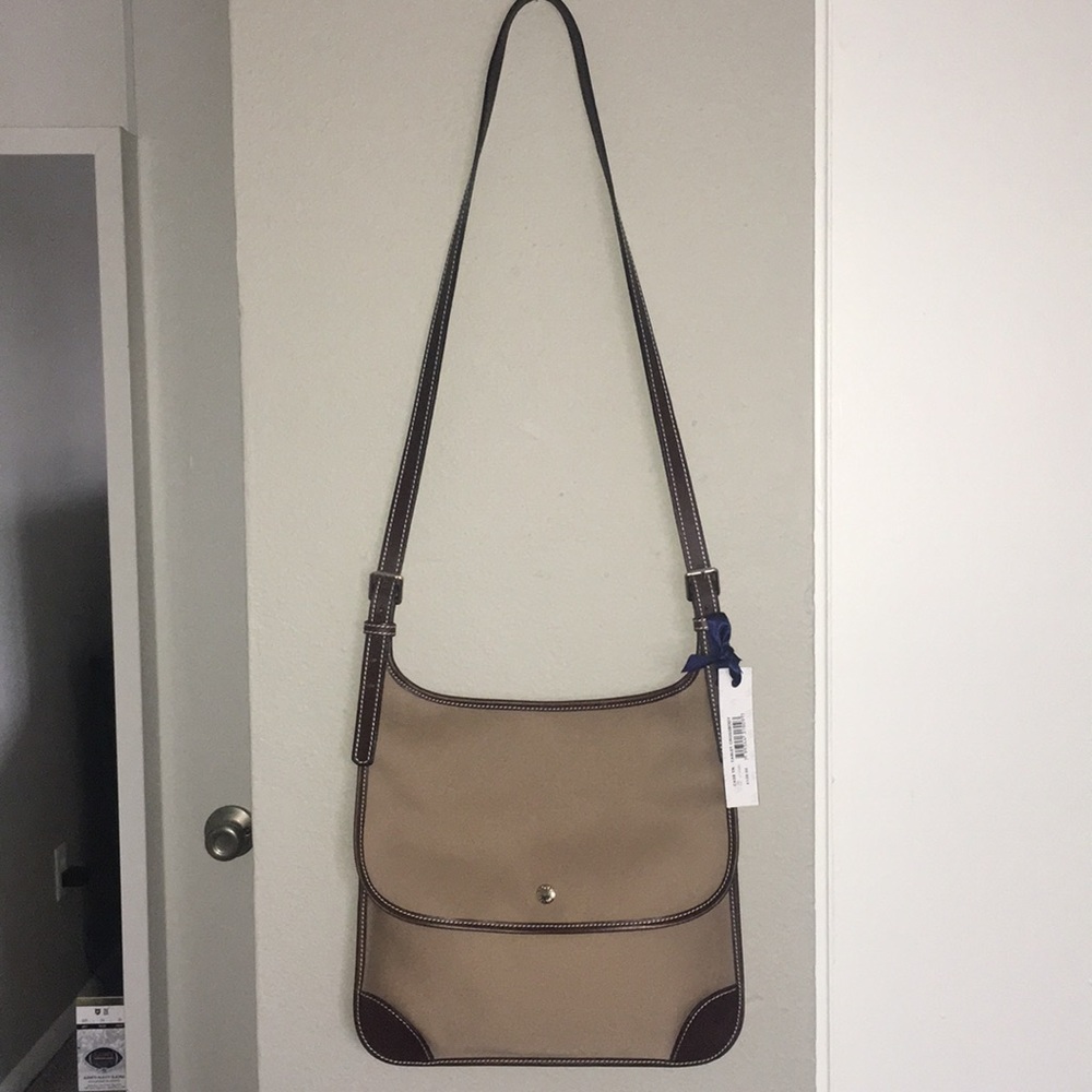 Dooney & Bourke, perfect condition, 🆕!!
